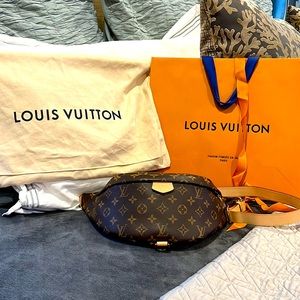 Authentic Louis Vuitton Monogram Bumbag